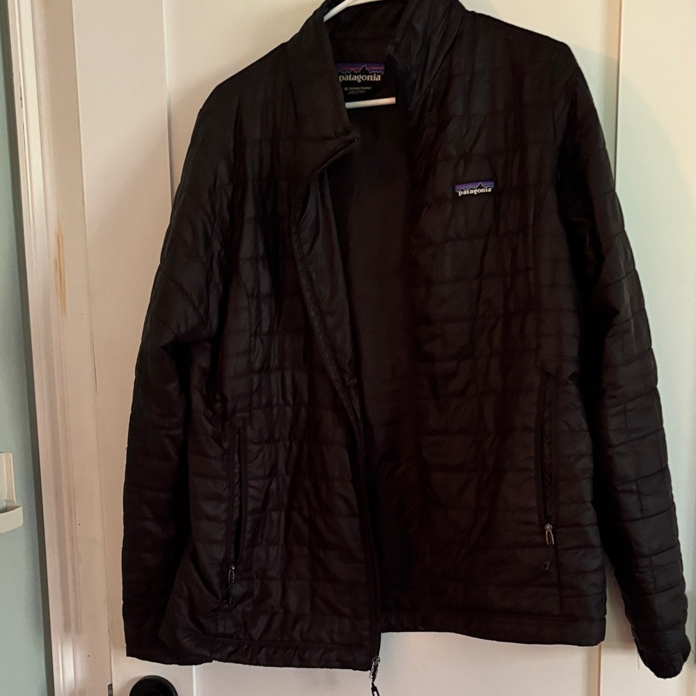 Patagonia Men's Quilted Black Puffer Jacket